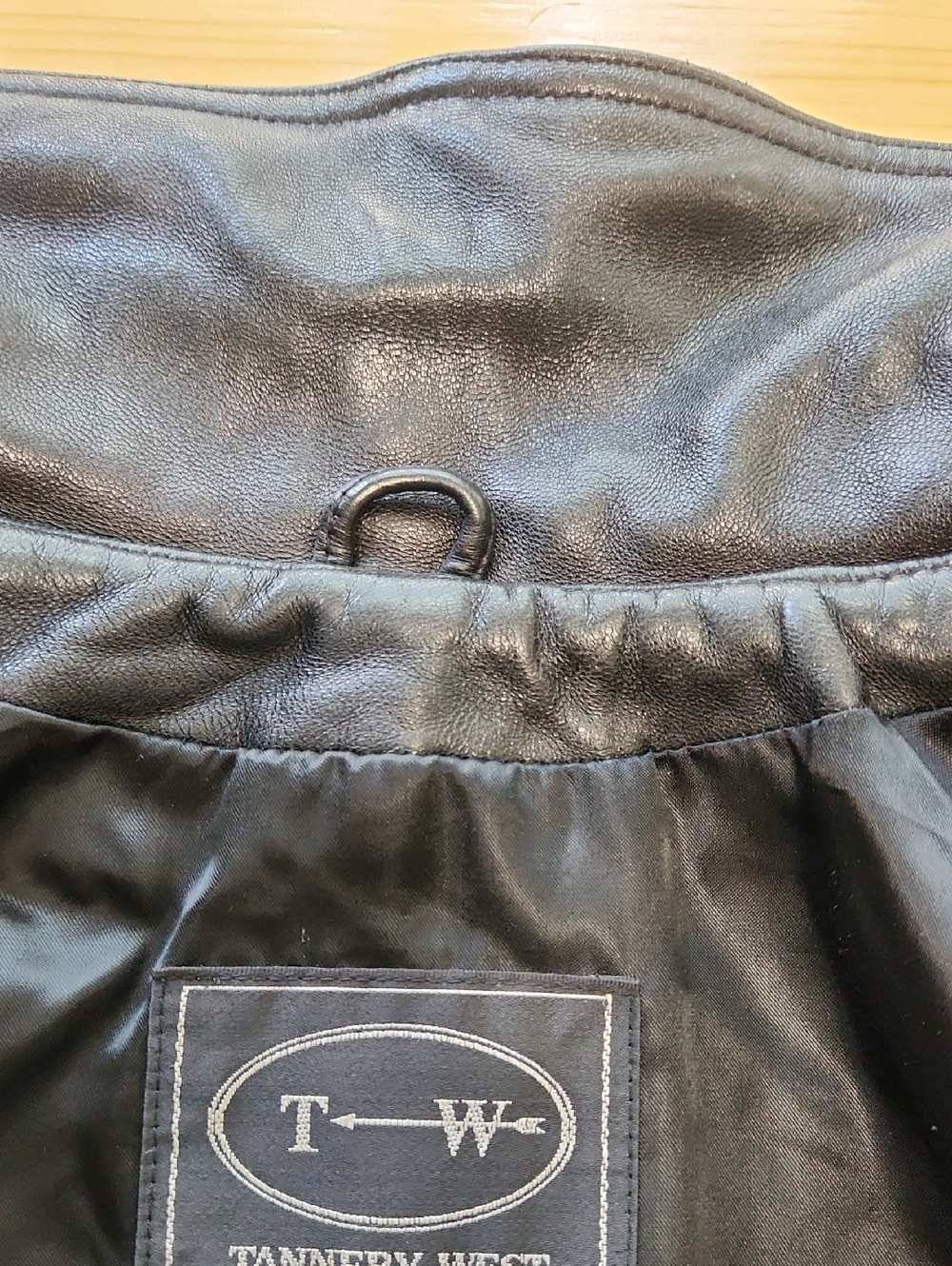 VINTAGE 80s Shoulder Pad Belted Tannery West Women's Black Leather Jacket M - Picture 9 of 16